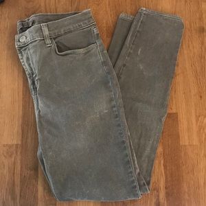 J Brand | 620 Mid Rise Super Skinny